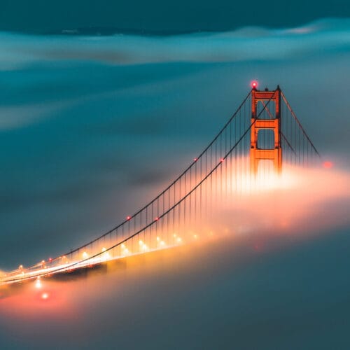 Pont du Golden Gate dans le Brouillard