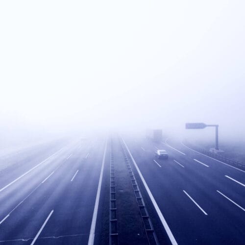 Autoroute Perdue dans la Brume
